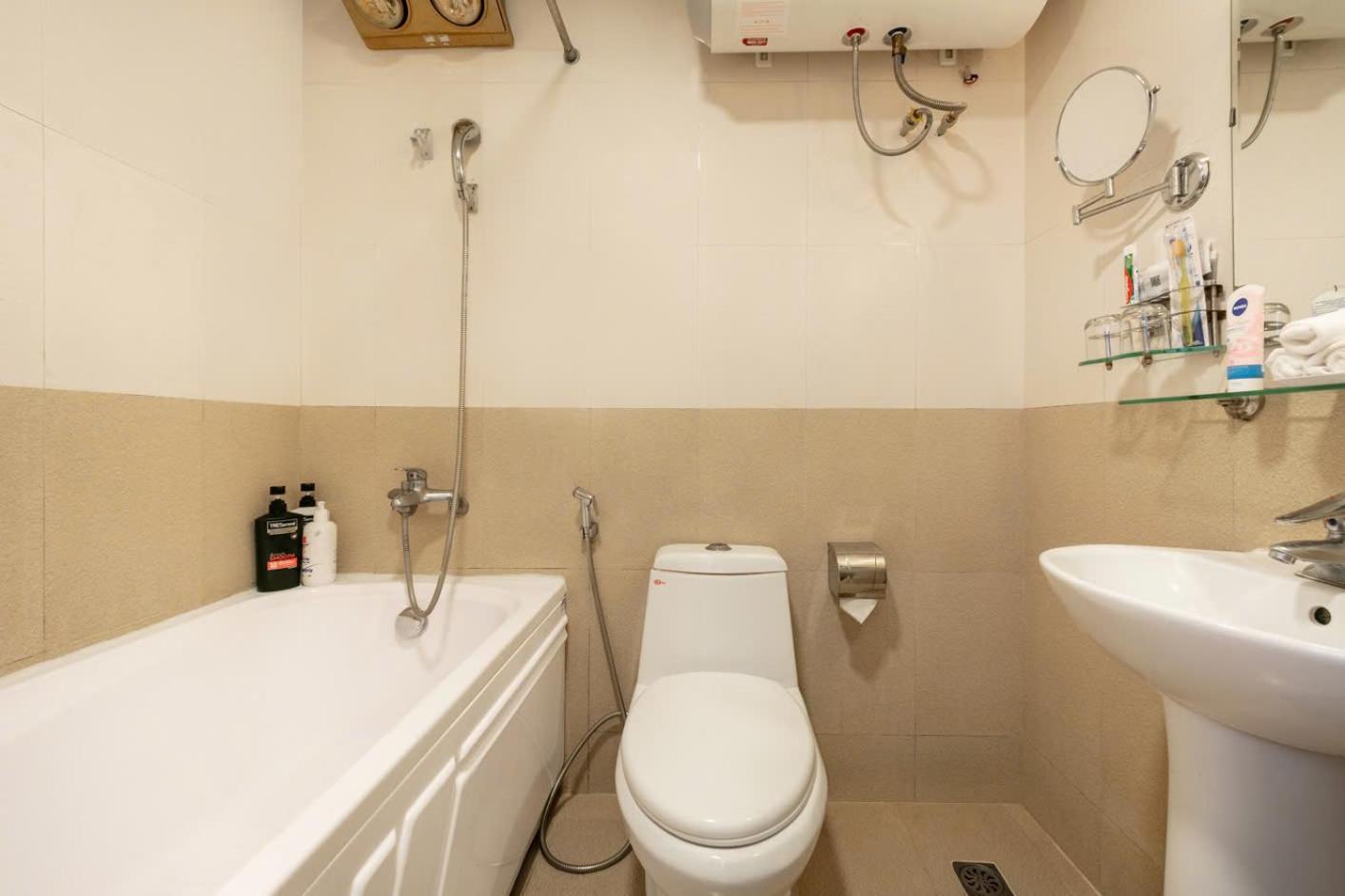 האנוי A25 Hotel - 46 Chau Long מראה חיצוני תמונה