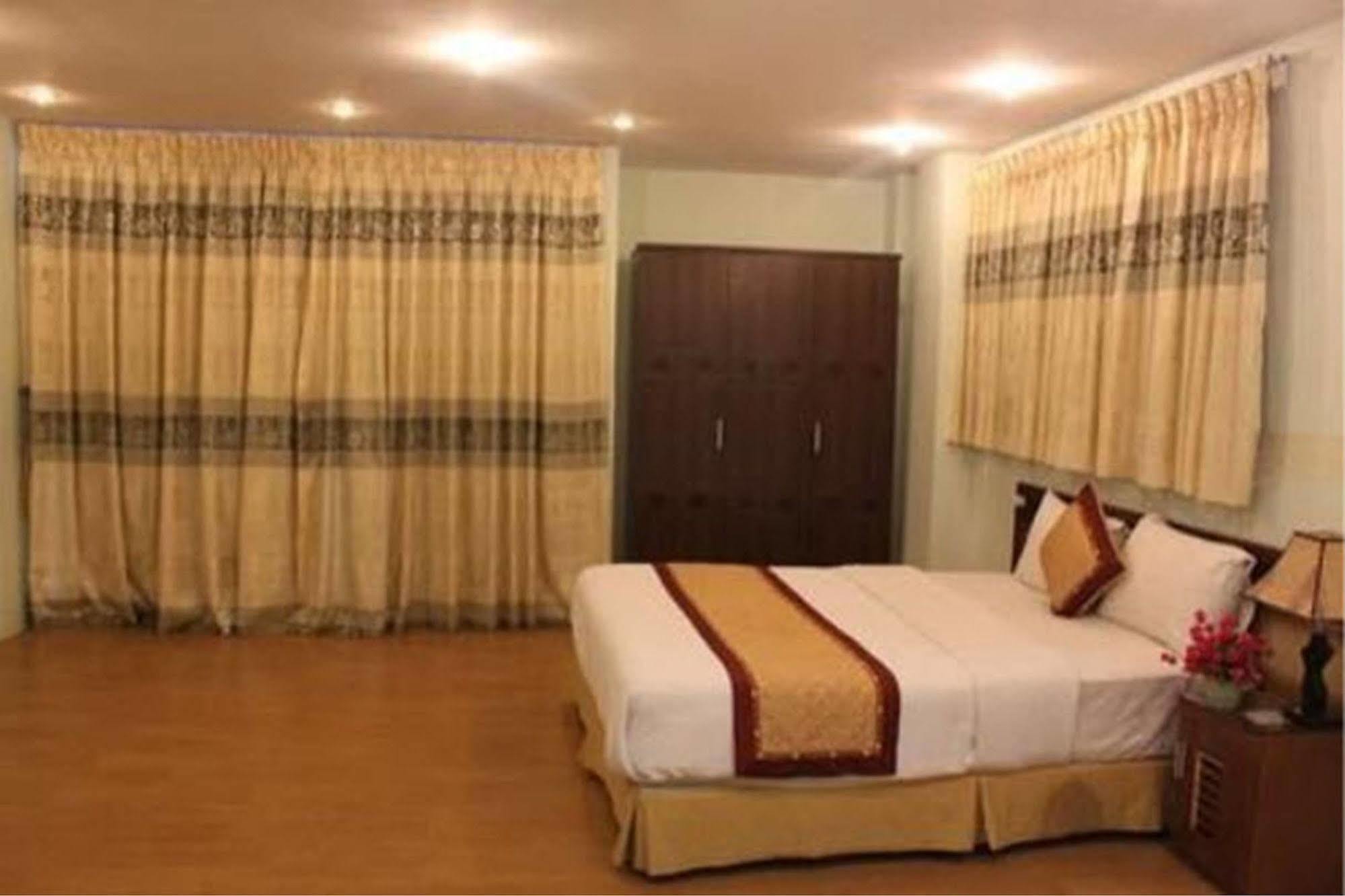 האנוי A25 Hotel - 46 Chau Long מראה חיצוני תמונה