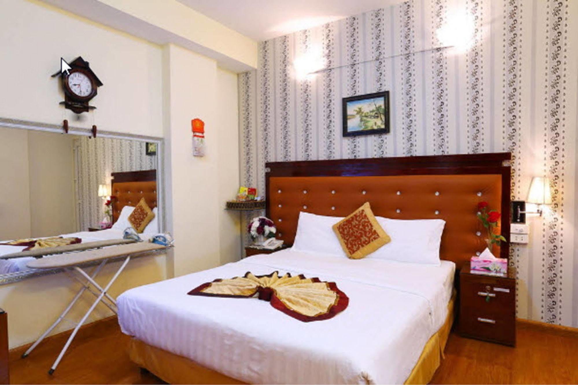 האנוי A25 Hotel - 46 Chau Long מראה חיצוני תמונה